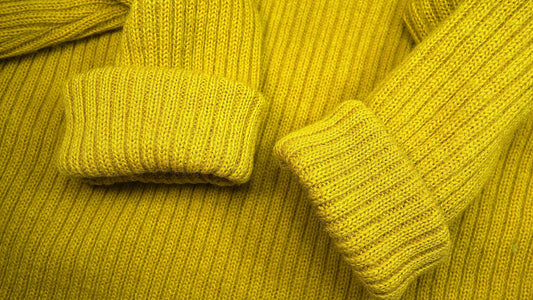 寒い時期に活躍するデリケートなウールやカシミヤセーターのお手入れ方法って？